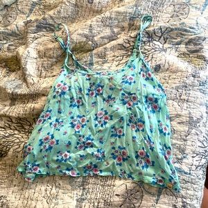 Hollister crop floral, bright